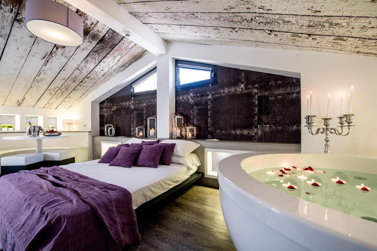 קליארי Emphasis Suites & Rooms מראה חיצוני תמונה